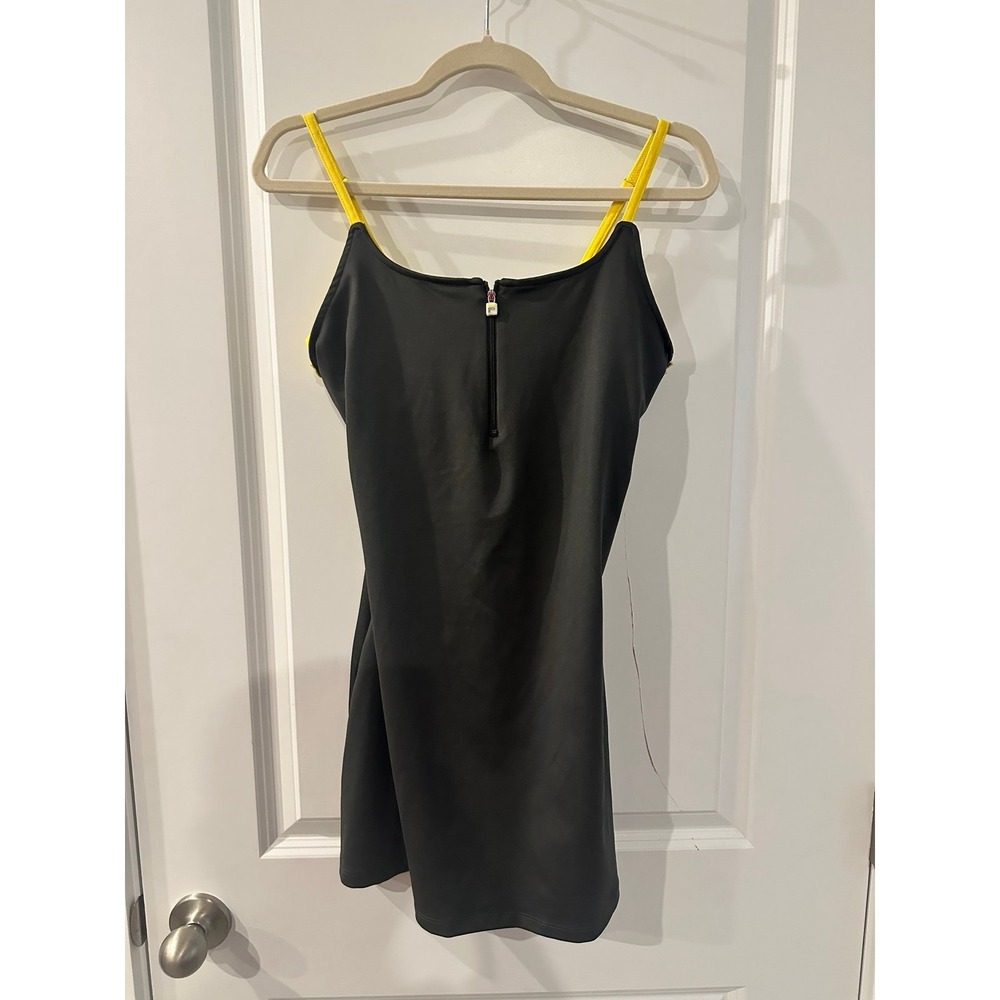 Fila Athletic Dress Pickle Ball Tennis Golf Size S